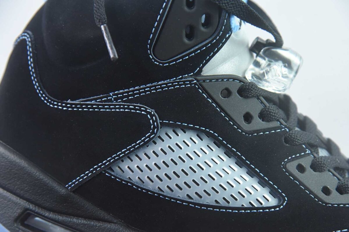 Air Jordan 5 Retro Black University Blue detail view