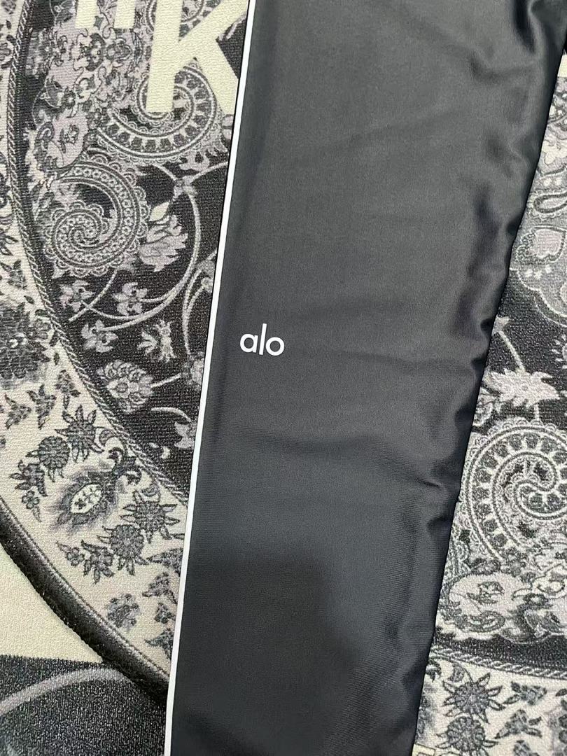 alo-set-black-08.jpg Alo Set Black outfit style