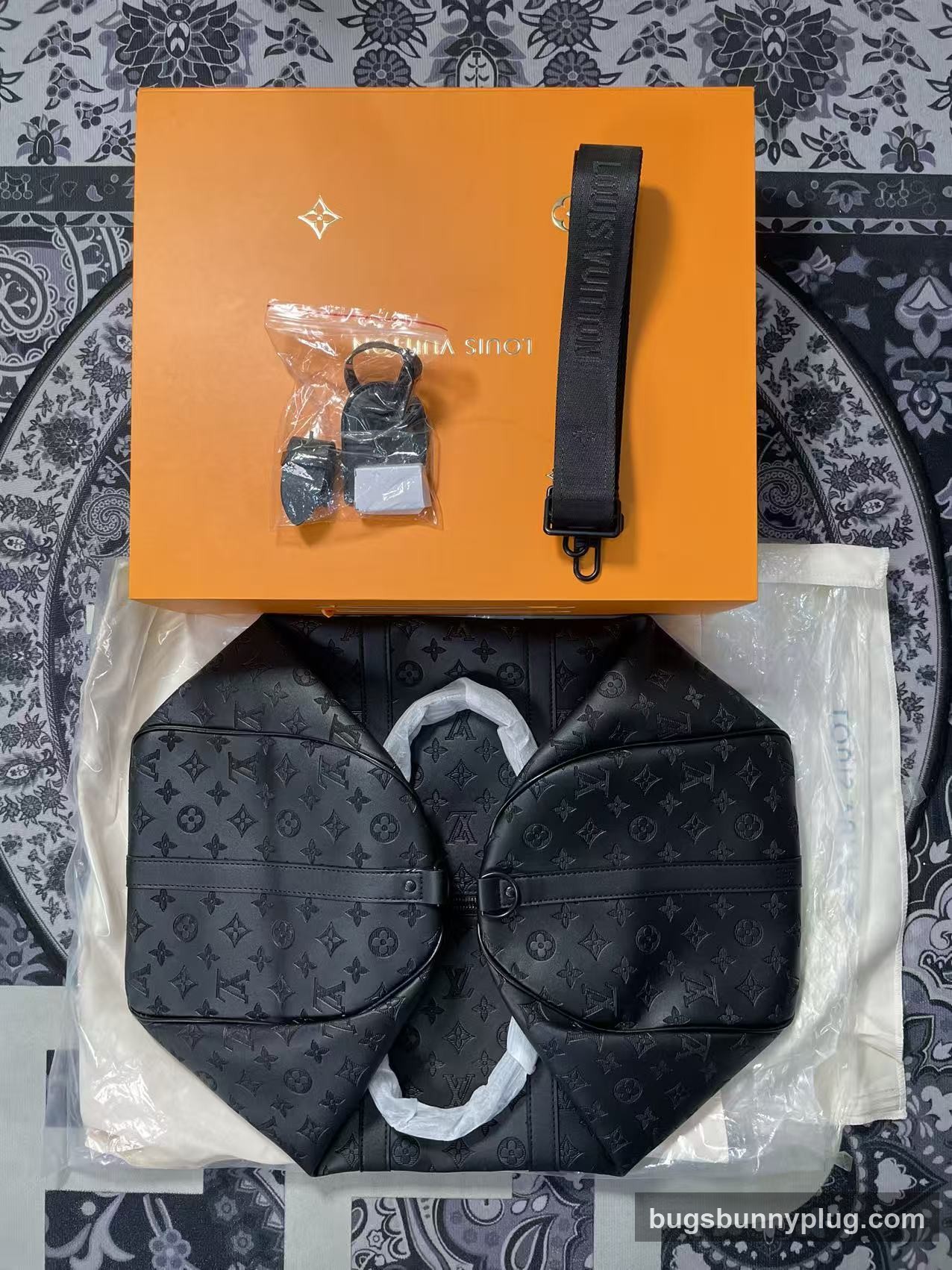 L&V monogram Keepall QC photo set with box, shoulder strap and dust bag